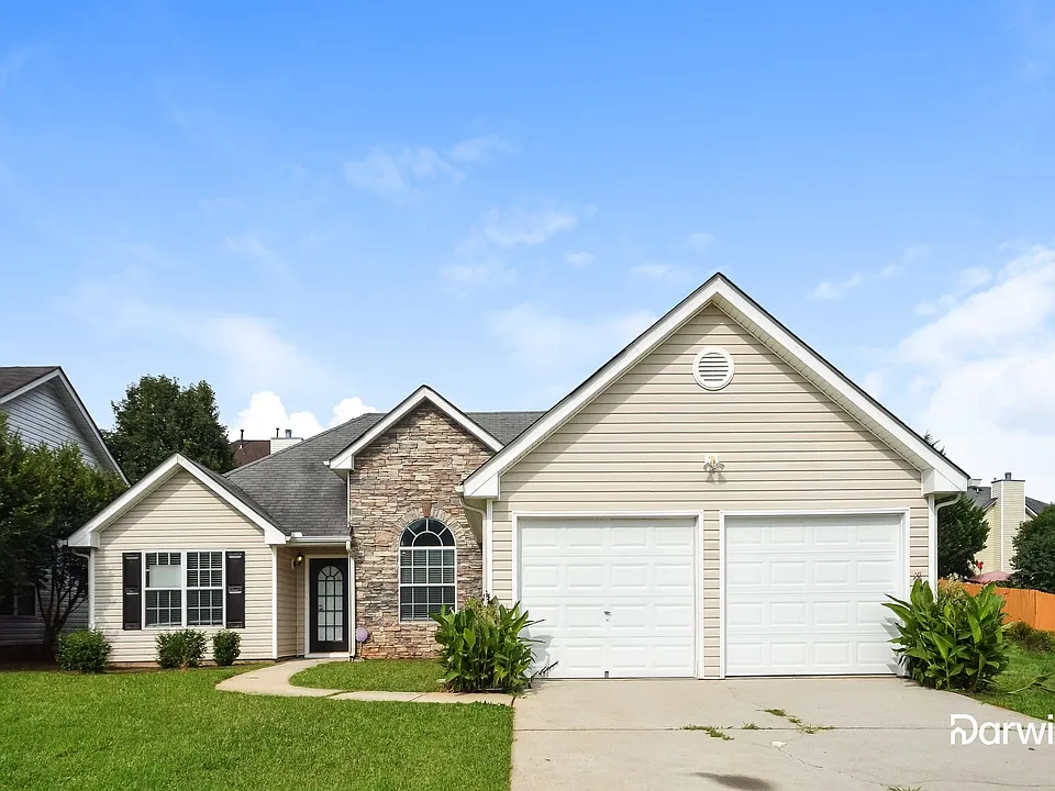 395 Spring Lake Ter
