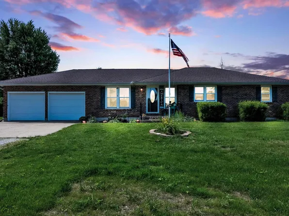 30628 Summers Dr, Sedalia, MO 65301