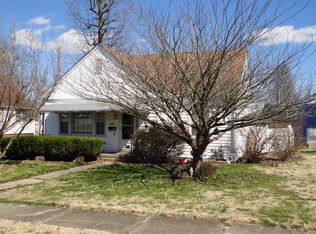 404 S 12th St, Herrin, IL 62948