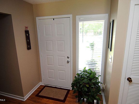 2nd image of 10105 N Olde Towne Wynd SE