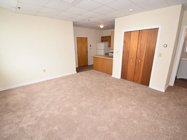 Fallview Apartments — Photo 6