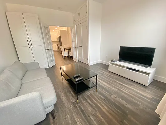 Rented by Papp Realty | media 17