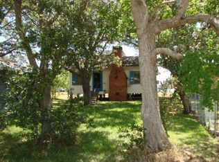 419 Bayou Dr, Freeport, TX 77541