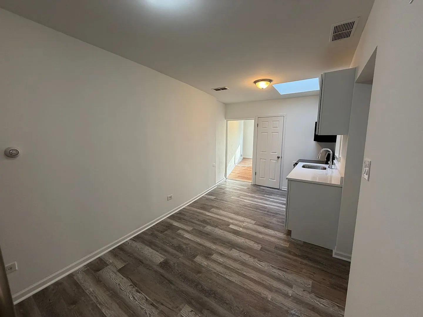 27 E Park Blvd — Photo 3