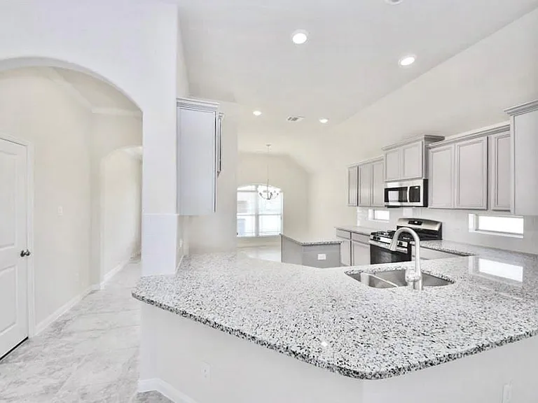 1225 Homer Ln — Photo 7