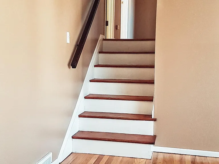 943 E Cimarron St — Photo 3