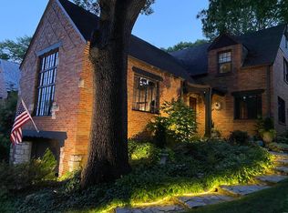 7270 Winchester Dr, Saint Louis, MO