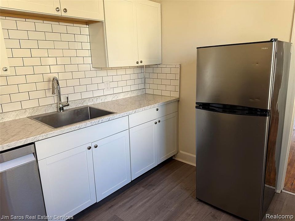 604 Notre Dame St, photo 6