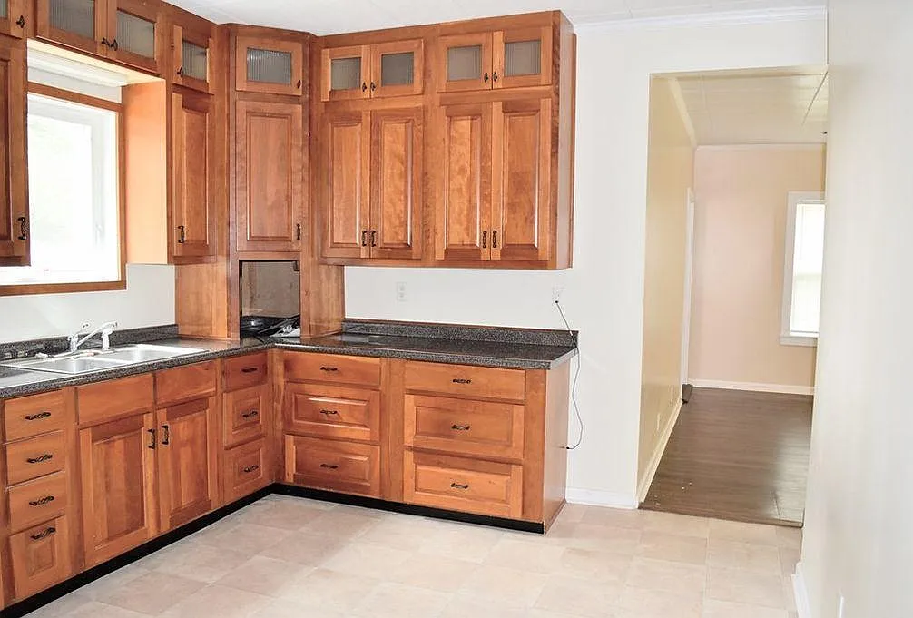 4 bed, 1500 sqft, $1,300 — Photo 4