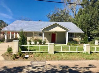 517 Martin Ave, Ocean Springs, MS 39564