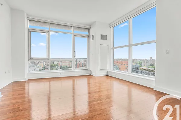 Sold by Century 21 Unique Realty | media 6