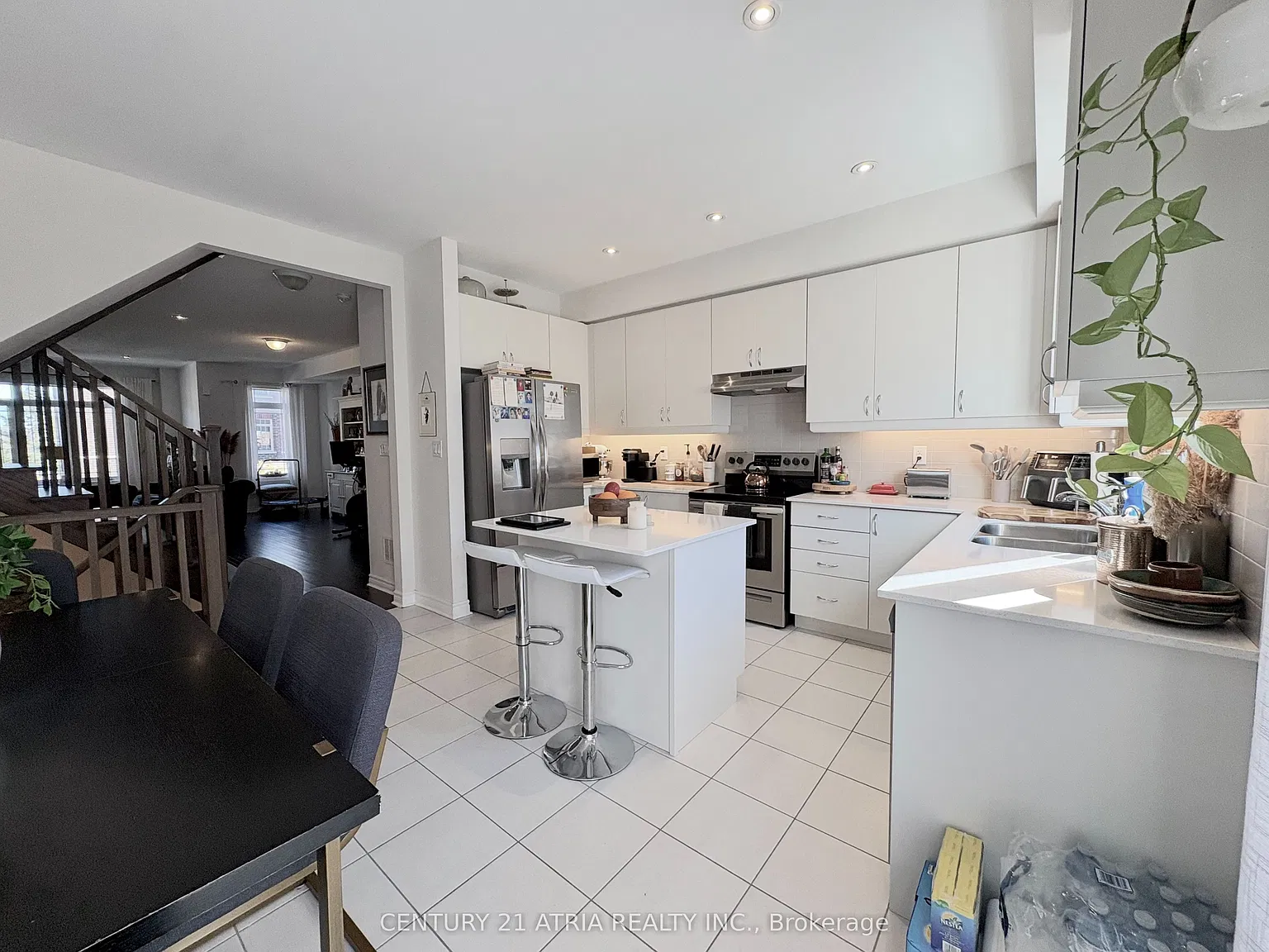 3 bed, $3,100 — Photo 4
