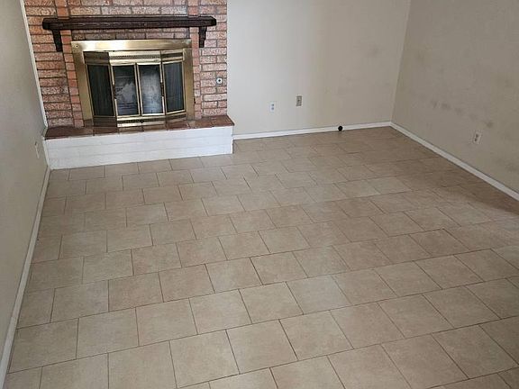 5th image of 10620 Springwood Dr APT B