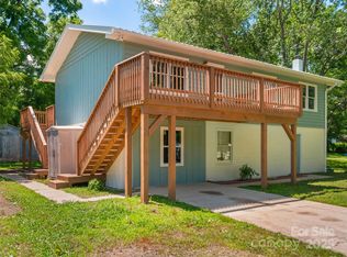 228 Hyatt St, Waynesville, NC 28786