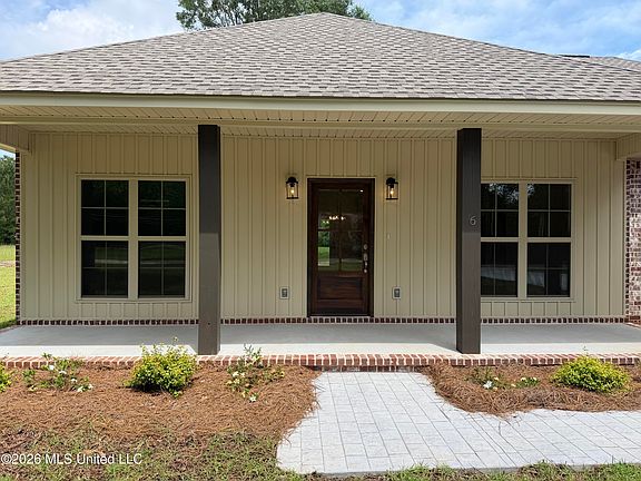 2nd image of 6 Henry Burns Ln
