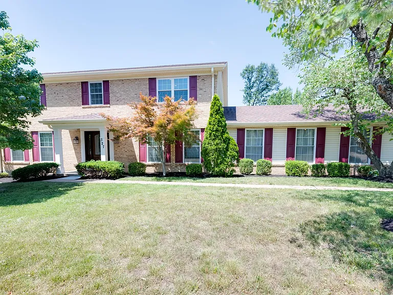 327 Royal Village Dr — Photo 3