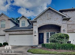 1127 Enclave Sq E, Houston, TX 77077