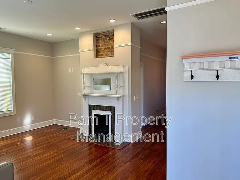 512 E 34th St — Photo 3