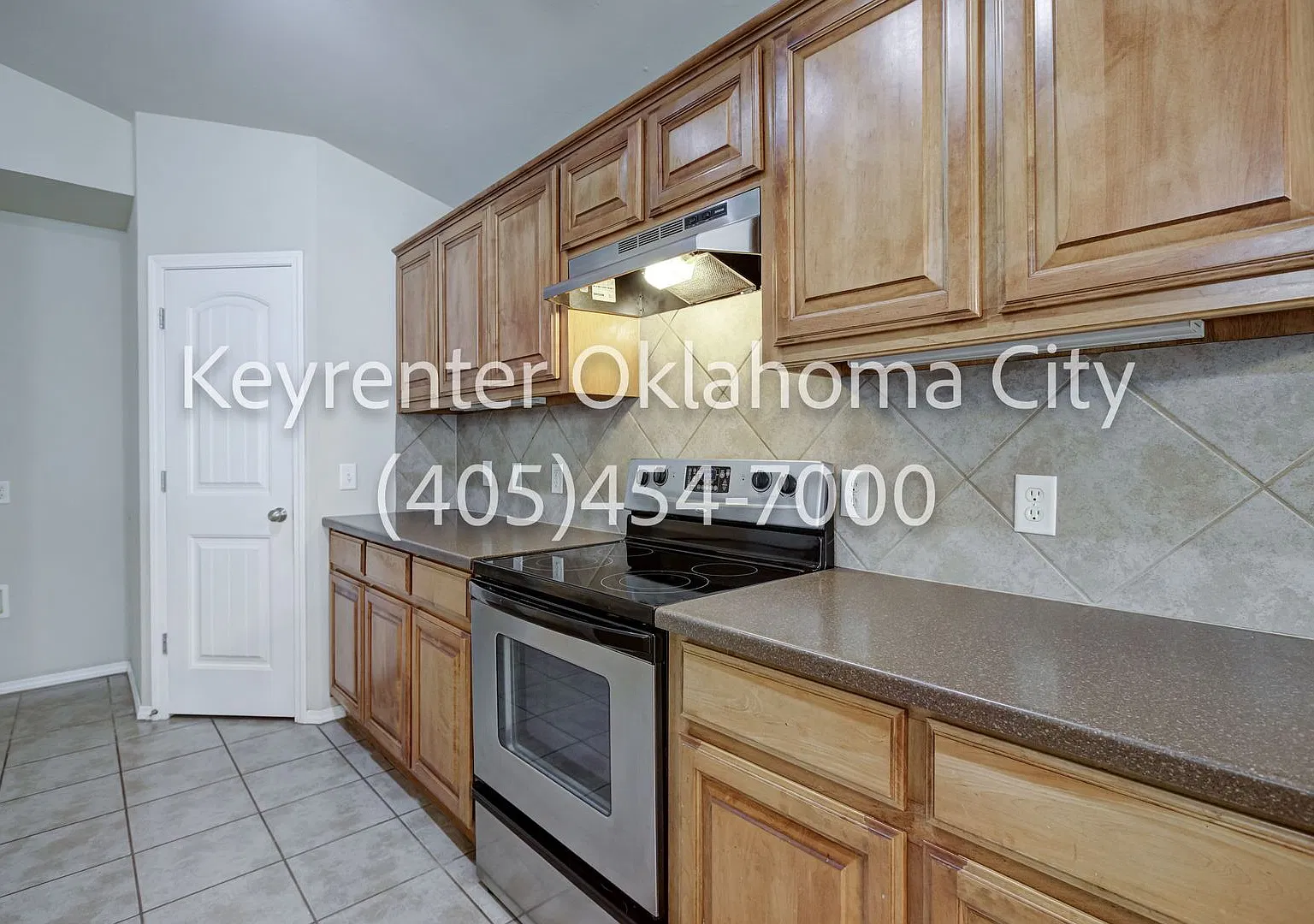 * * * $250 Move-in Special * * * Three Bedroom in Mustang School District on One Acre. * * * $250... — Photo 3