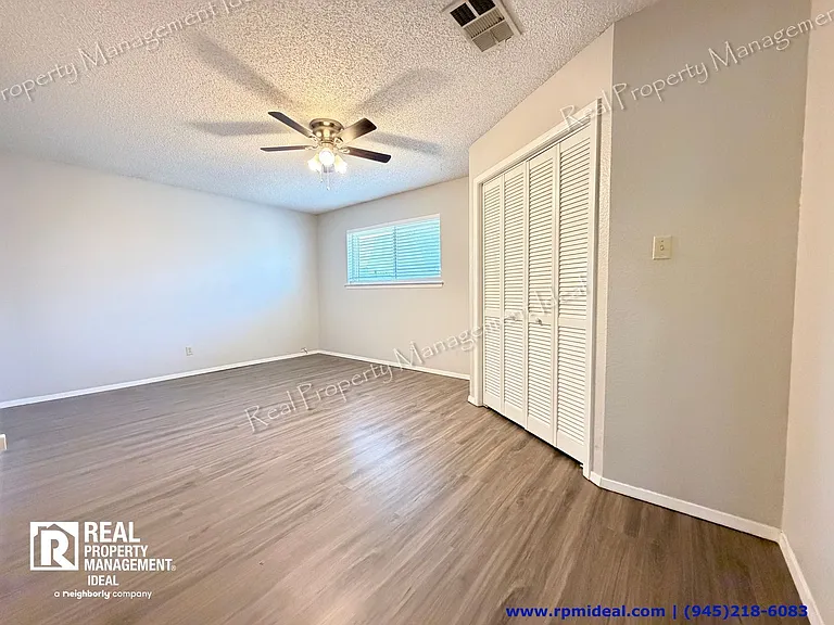 7832 Pebblebrook Dr — Photo 16
