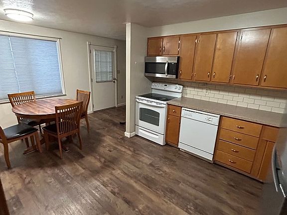 4th image of 223 Glenwood Dr