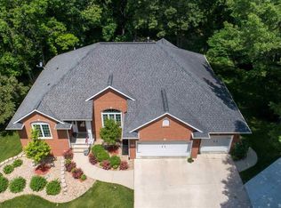 1900 Mackenzie Dr, Cedar Rapids, IA 52411