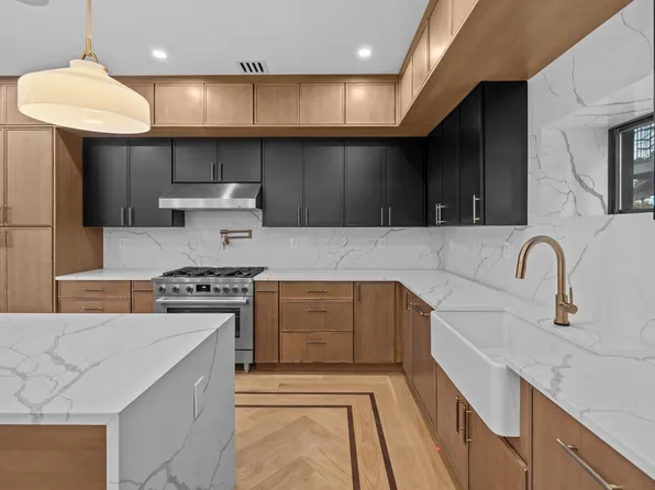 2729 Bedford Avenue image 3 of 33