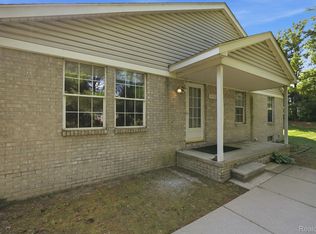 47078 Auburn Ct, Shelby Township, MI 48317