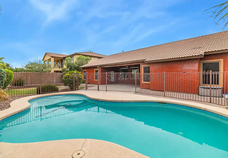 15843 W Desert Mirage Dr — Photo 27