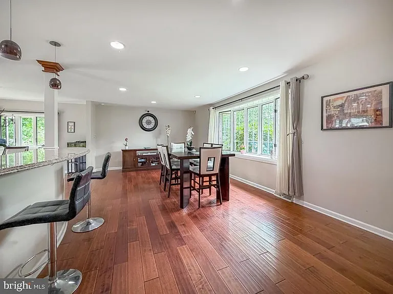 1168 Temple Dr — Photo 19