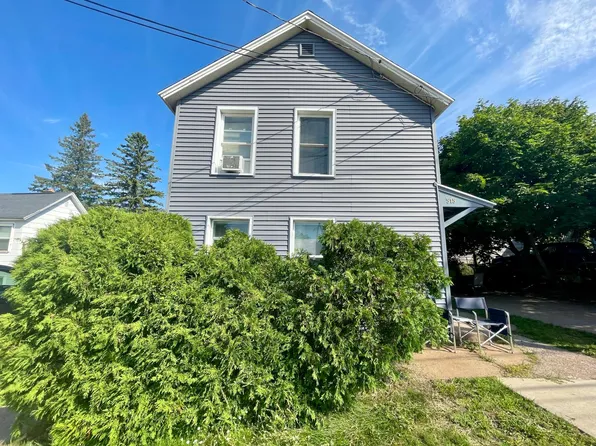 515 S 4th St #4, Marquette, MI 49855
