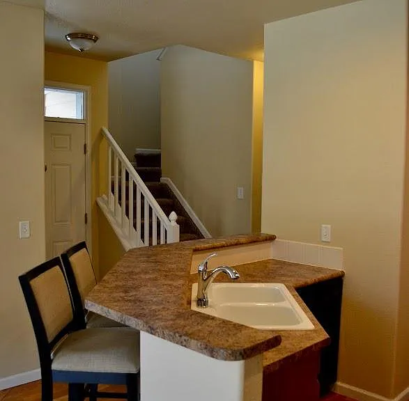2921 Kansas Dr #L — Photo 4