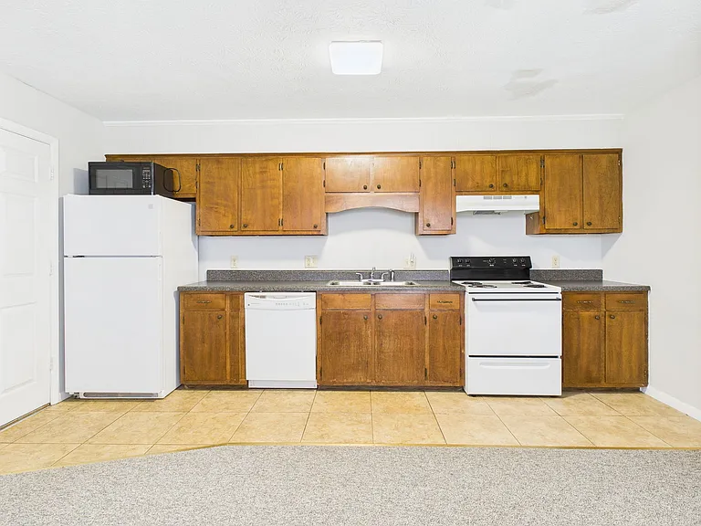 2407 Bare St. — Photo 11