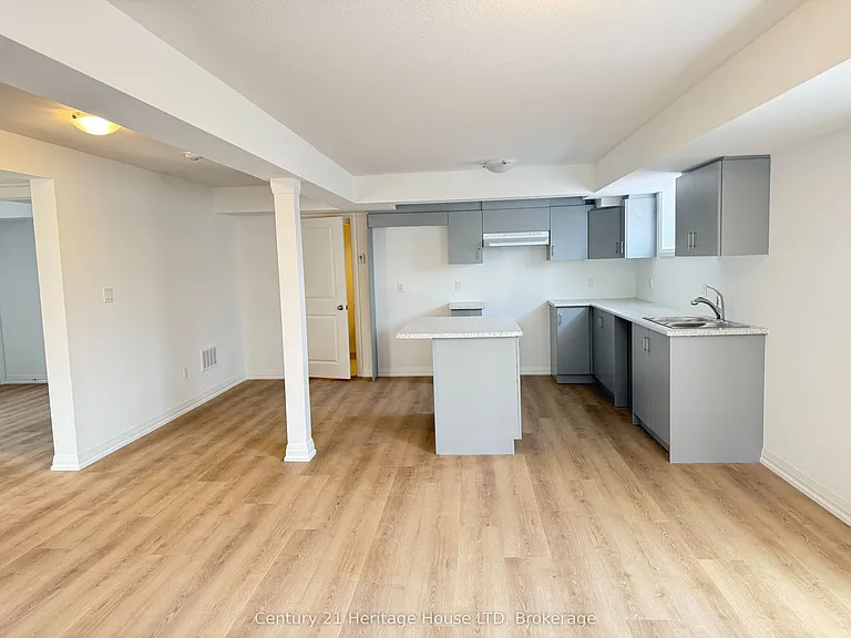 736 Burwell St — Photo 4