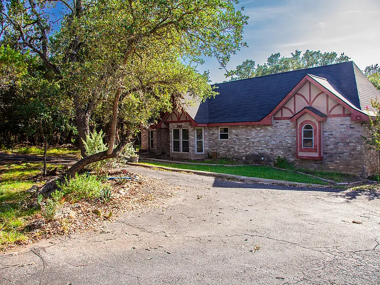 222 Sisterdale Rd — Photo 25