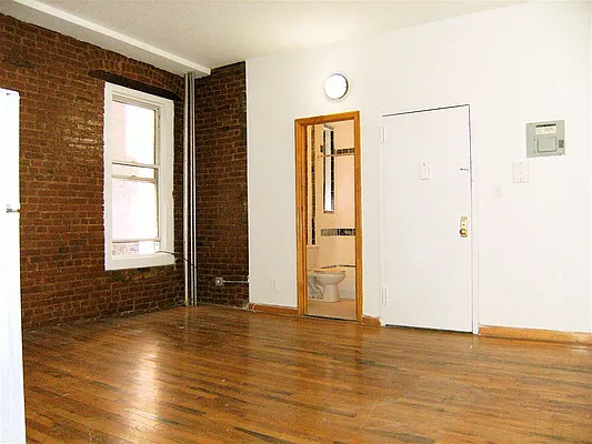 Rented by City Connections Realty | media 48