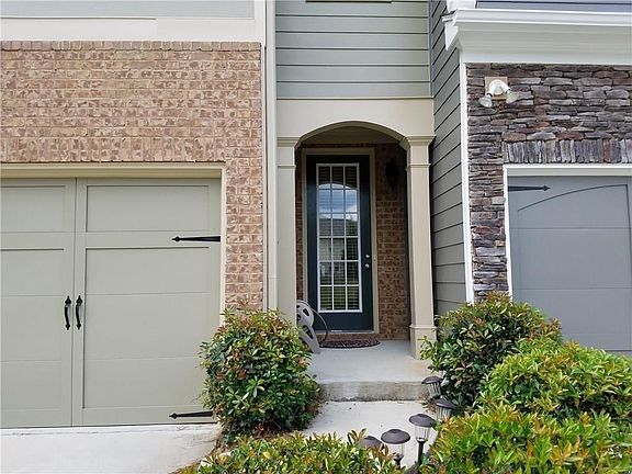 2nd image of 3514 Brockenhurst Dr