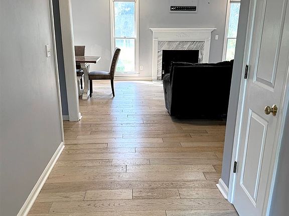2nd image of 181 Saddlebrook Way