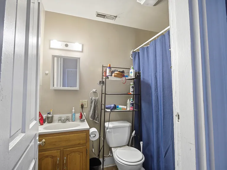 2328 Stratford Ave — Photo 10