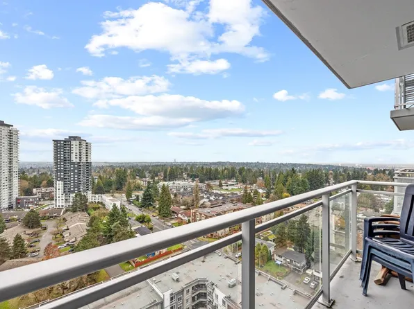 13325 102a Ave #2511, Surrey, BC V3T 0J5