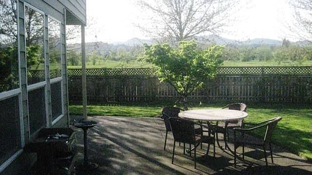 2nd image of 951 NE Angelee Pl