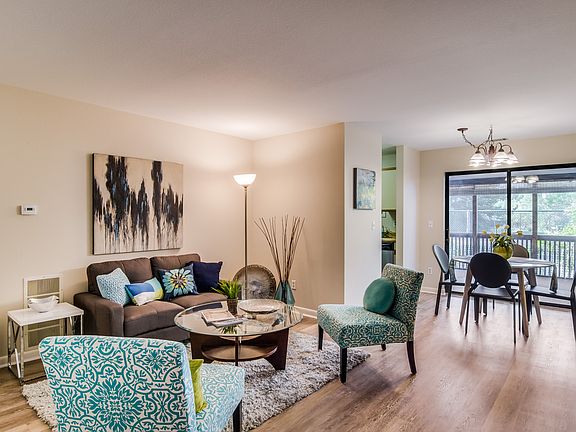 Living Room/Dining Room