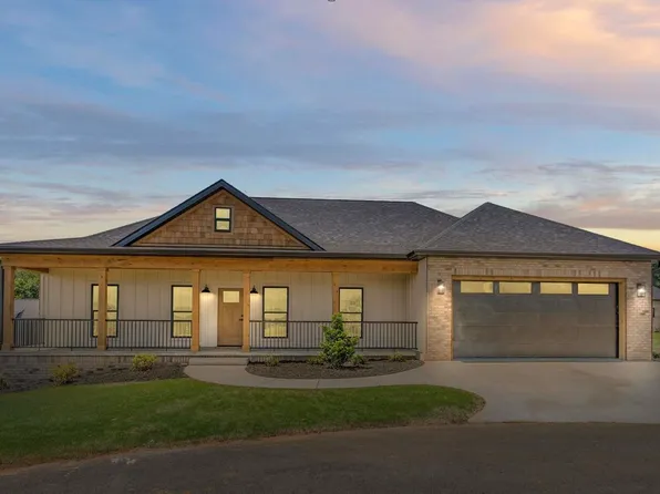 12126 Lasalle Ct, Glade Spring, VA 24340