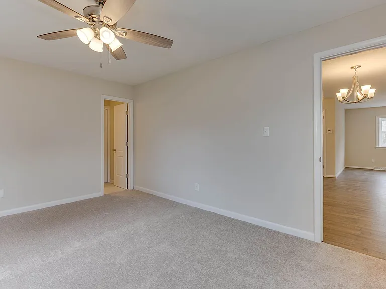213 Clemwood Pkwy — Photo 17