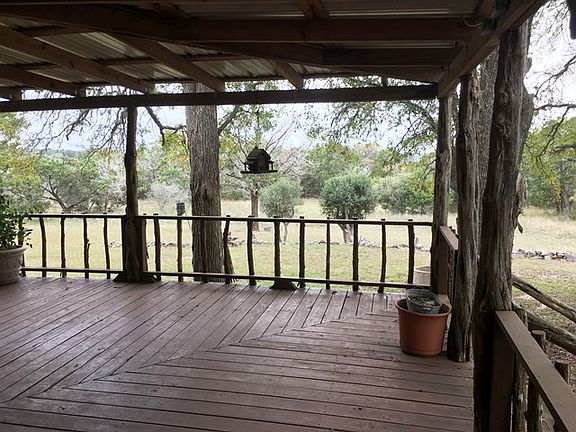 3rd image of 365 Green Oak Dr