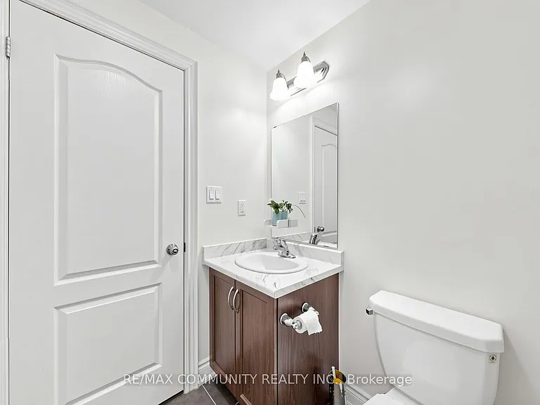5 Mugford Cres N #BASEMENT — Photo 22