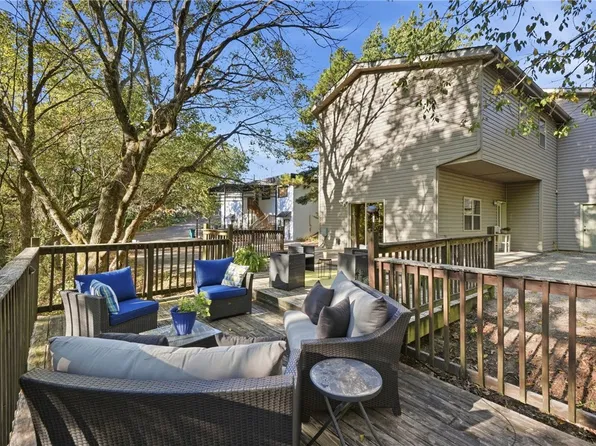 2080 E Van Buren, Eureka Springs, AR 72632