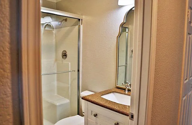 4916 Hartwick Ct — Photo 11