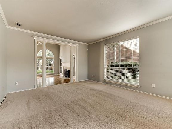 5th image of 1940 Walters Dr