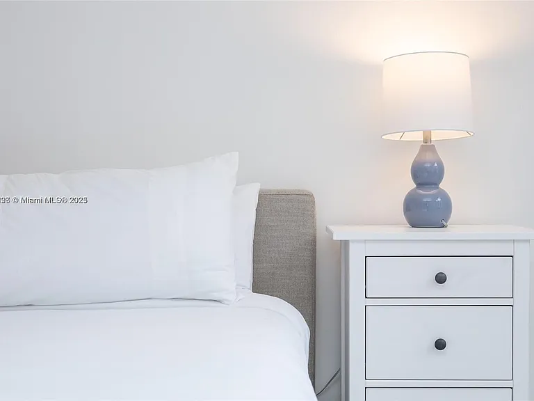 5161 Collins Ave #812 — Photo 17